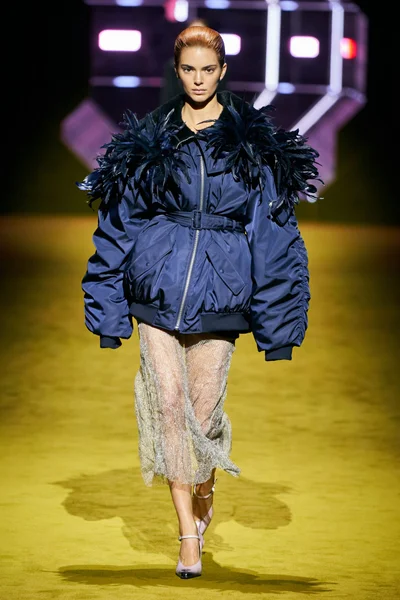 Look 48